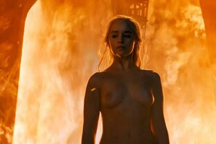 daenerys nude scenes